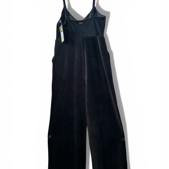 VOLCOM Black Corduroy Small Romper BNWT - Picture 8 of 8